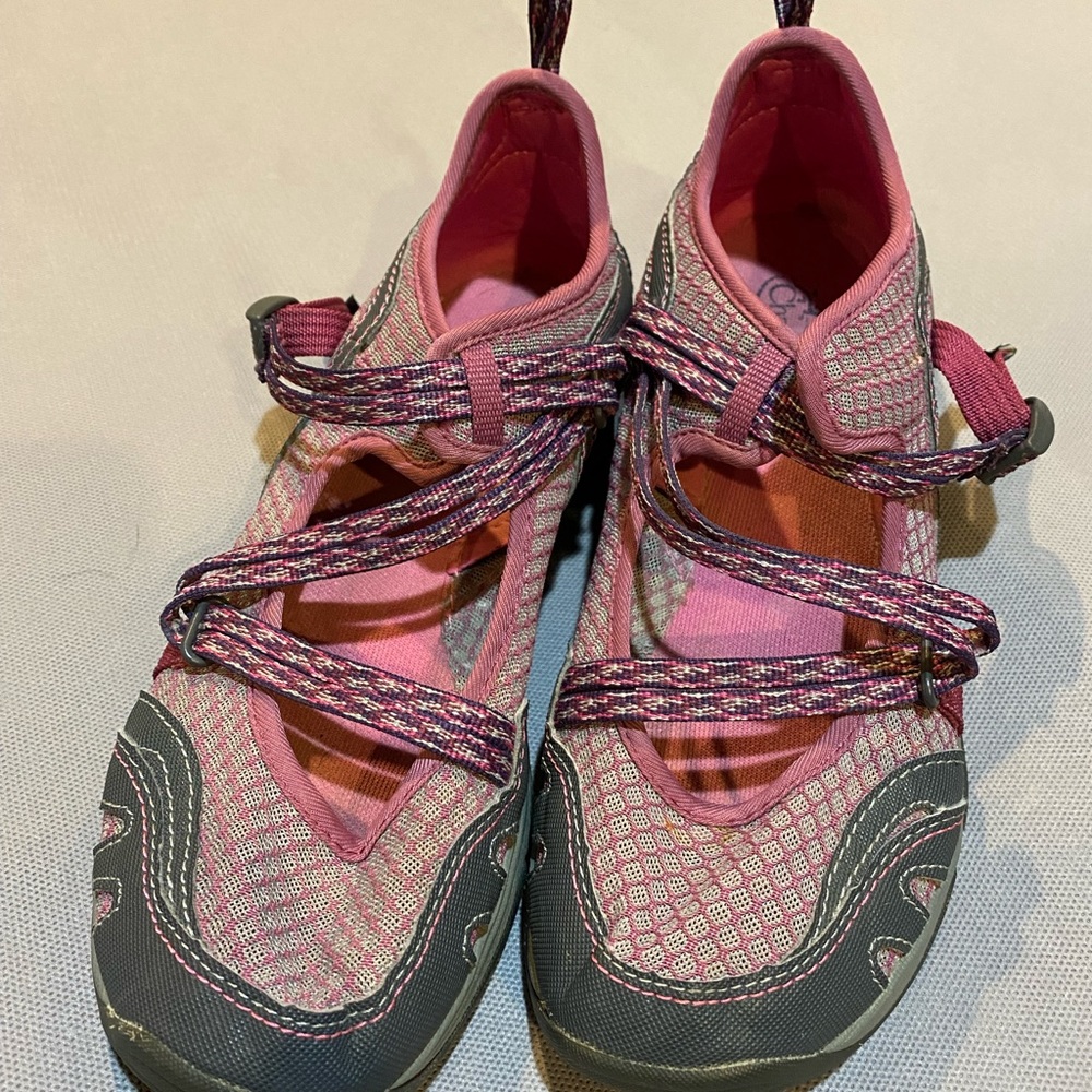 Chacos Size 9